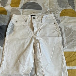 White skinny jeans
